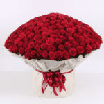 Beautiful Bouquet of 500 Red Roses online