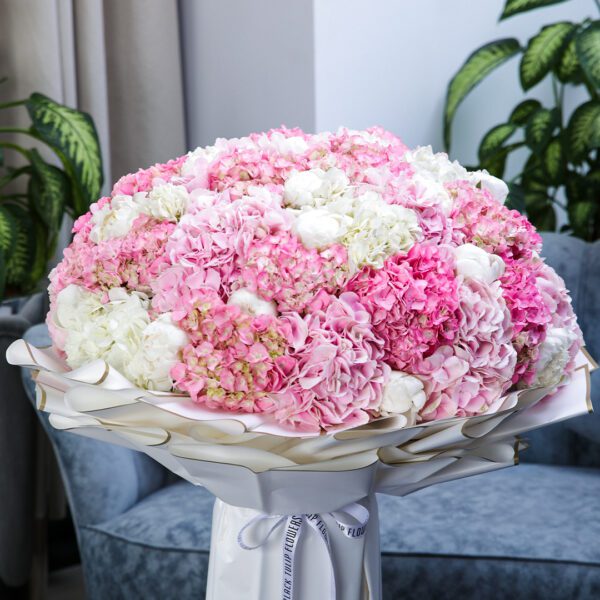 Heavenly Combination bouquet by Black Tulip Flowers