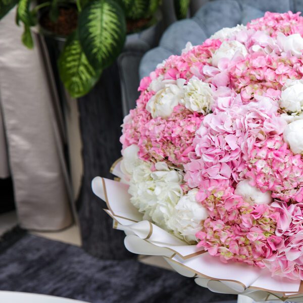 Heavenly Combination bouquet by Black Tulip Flowers