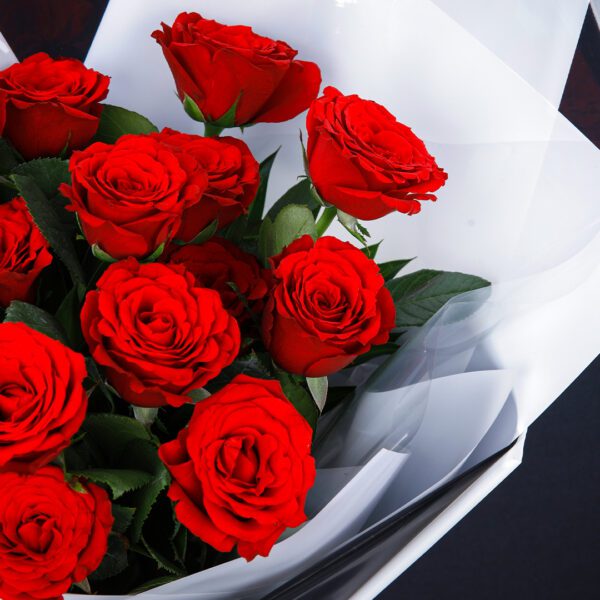 Lovely Red Bouquet by Black Tulip Flowers