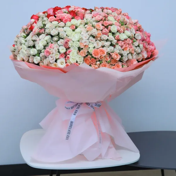 Enchanting love bouquet online delivery