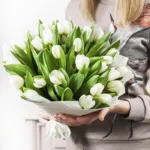 25_white_tulips_in_bouquet-jpg
