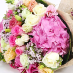 bunch_of_mix_flowers_with_pink_hydrangeas