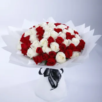 Cream and Red Flowers Romance online