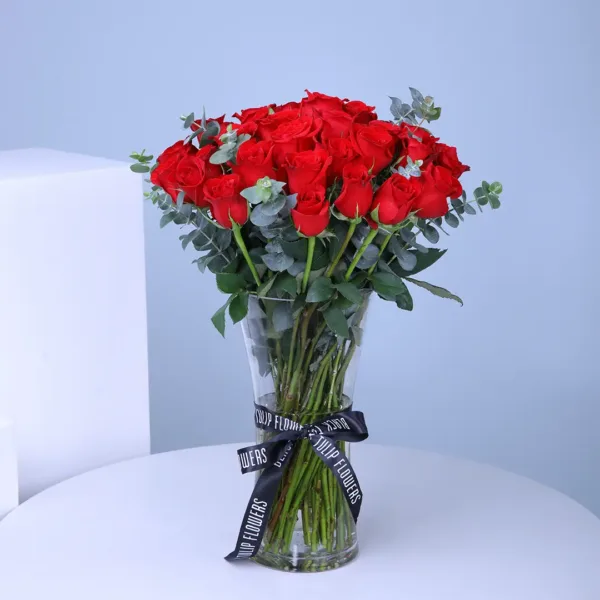 red roses in vase same day delivery