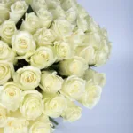 Tempting white roses bouquet3
