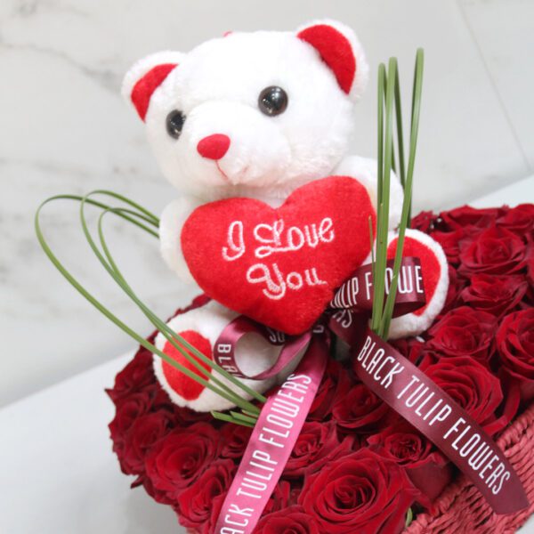 I love red roses with teddy