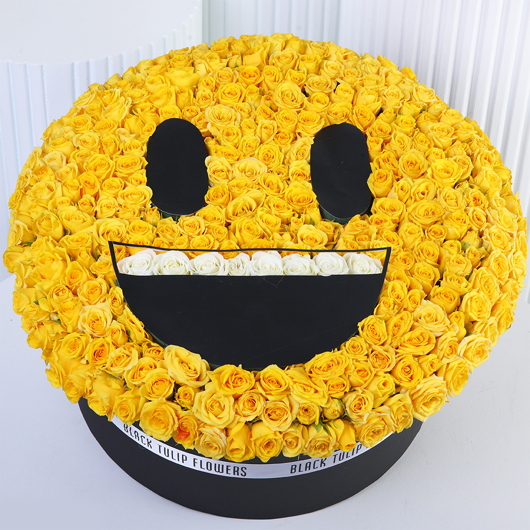 Yellow Rose Happy Smiley Box | Flower Boxes Online